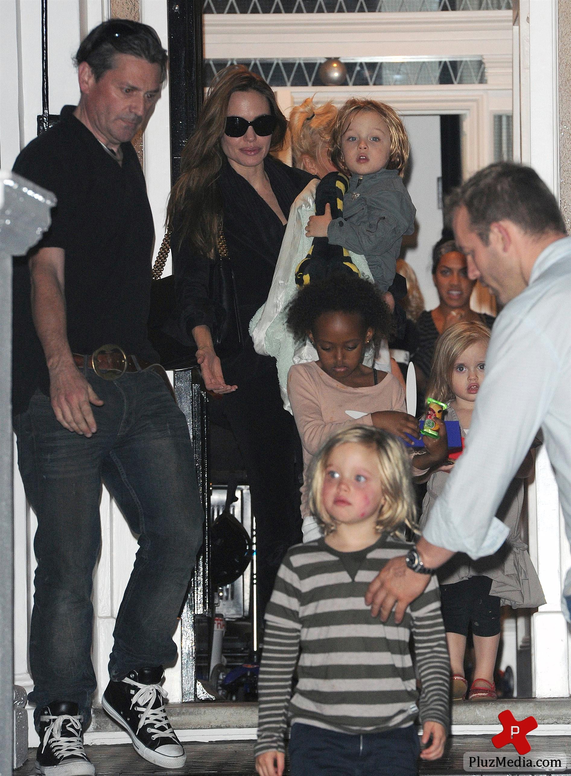 Angelina Jolie takes her children to visit Gwen Stefani | Picture 88181